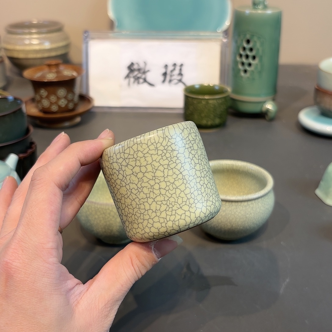 瓷片青瓷青瓷青瓷是米