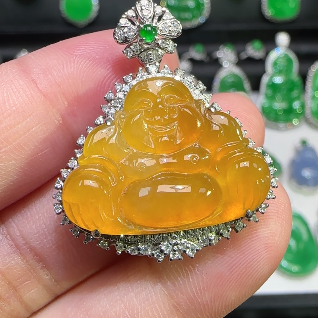 翡翠18K金镶嵌颈饰吊坠