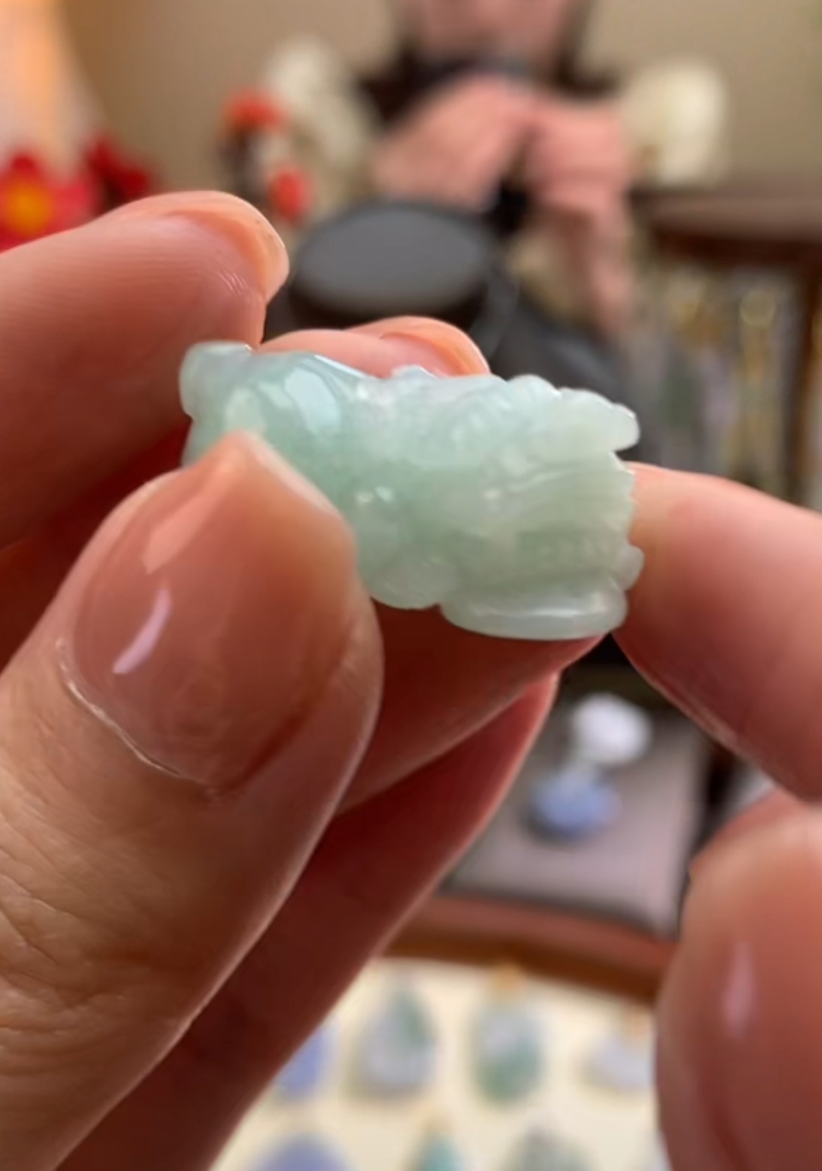 天然A货翡翠吊坠