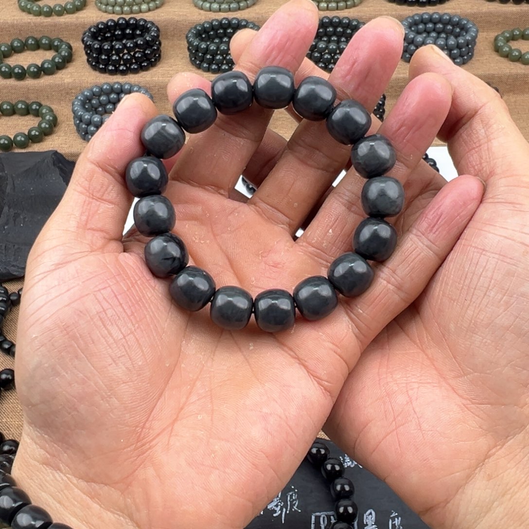 颈饰未镶嵌和田玉（墨玉）13老型墨玉手串