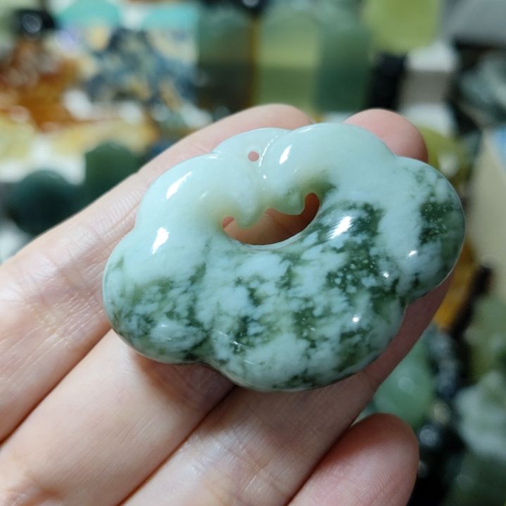 岫玉未镶嵌挂坠款式