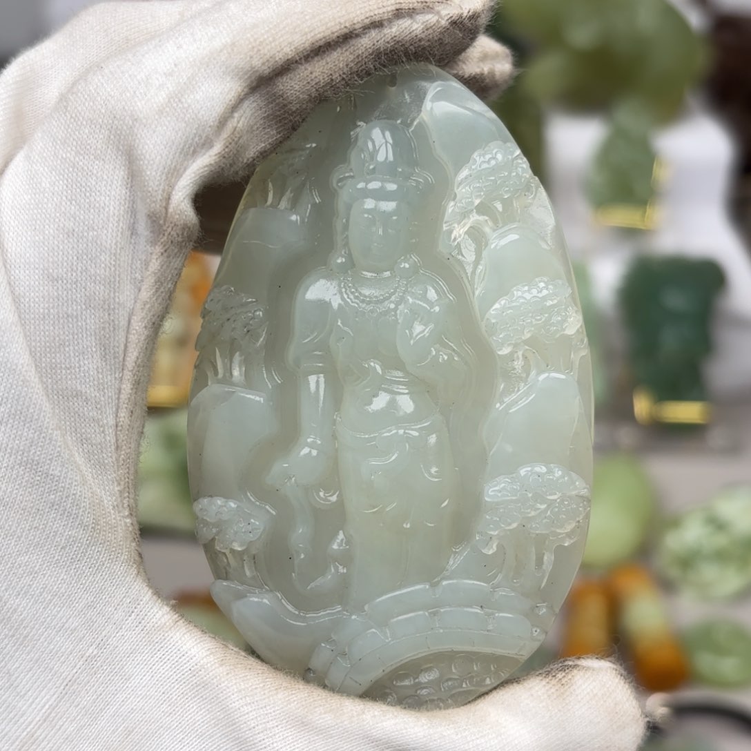 蛇纹石玉颈饰未镶嵌