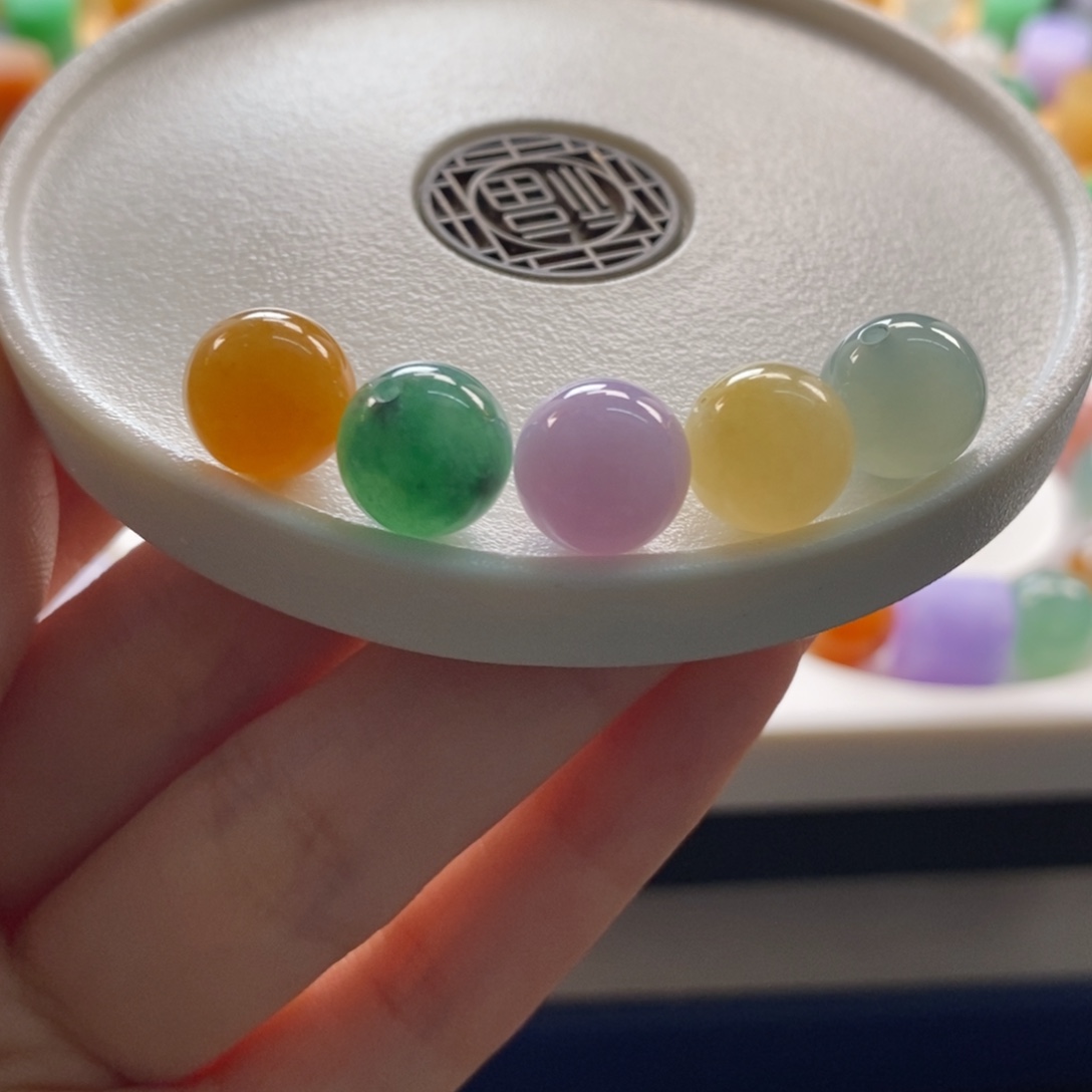 翡翠未镶嵌颈饰多彩圆珠卡10一手价