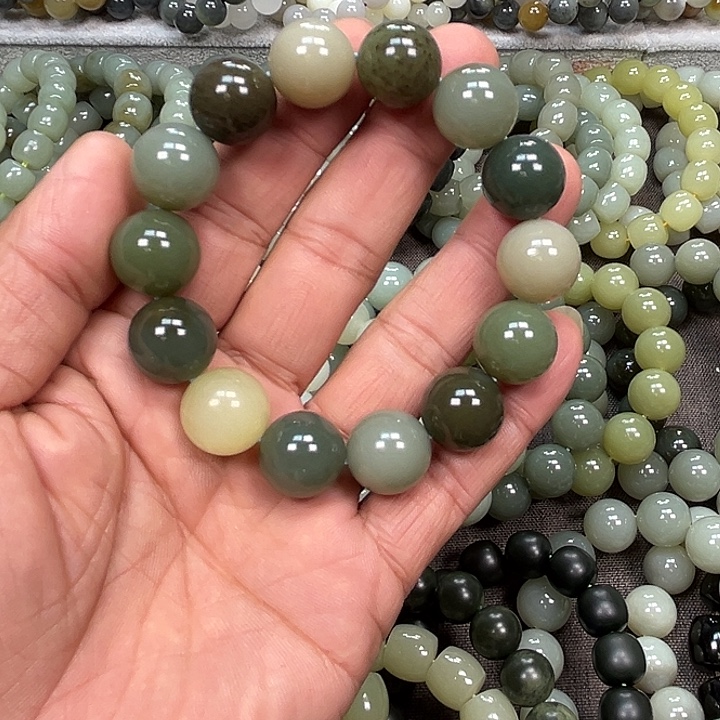 环***工和田玉未镶嵌手链