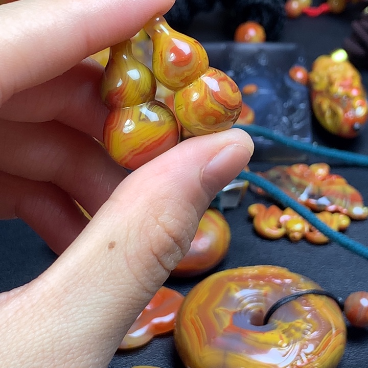 有***见玛瑙/玉髓未镶嵌葫芦