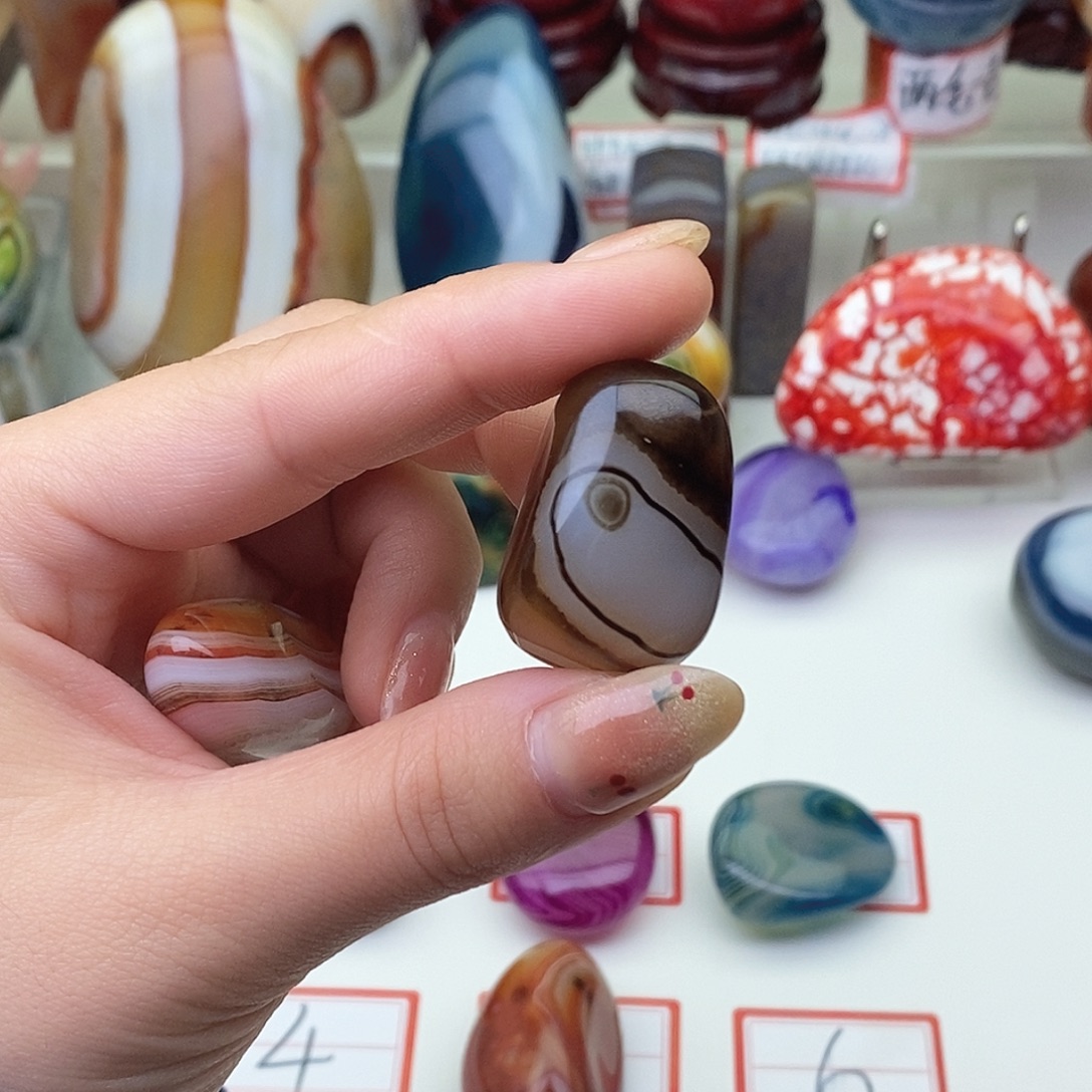 玛瑙/玉髓未镶嵌珠宝奇石