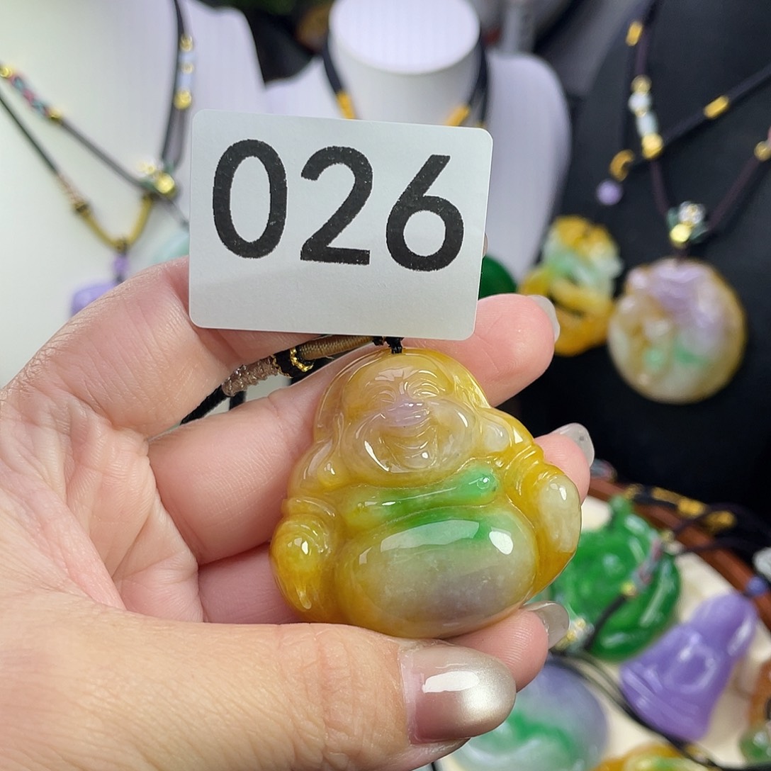 翡翠未镶嵌吊坠(赠链)