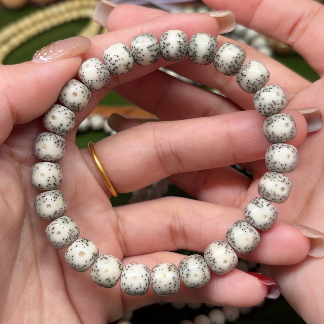 星月菩提手串⚠️漏⚠️8*9老型❗️石玉料❗️