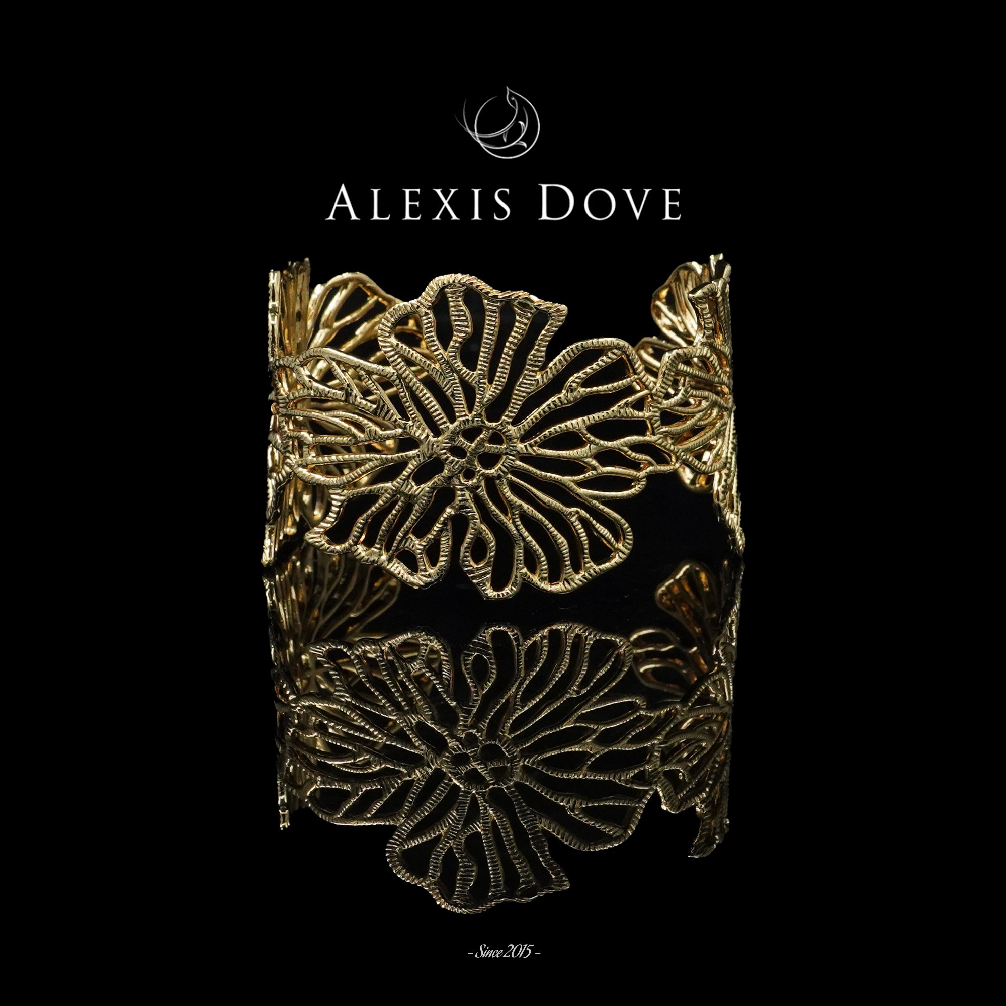 铜合金合成锆石手镯 欧美镂空蕾丝花卉开口手镯