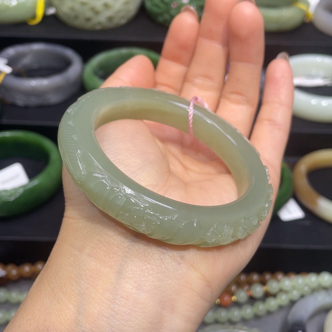 和田玉手镯53+圈口 编号96未镶嵌