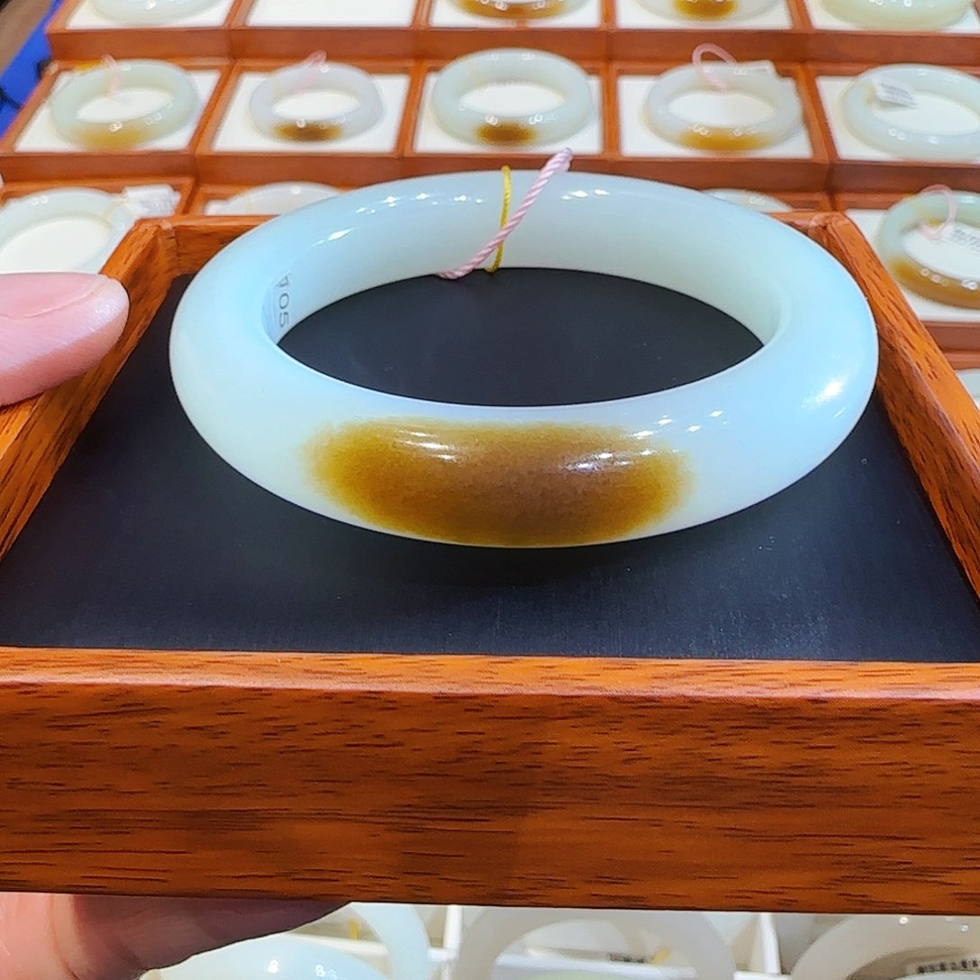 和田玉手镯未镶嵌且末一口老红糖55 56 57