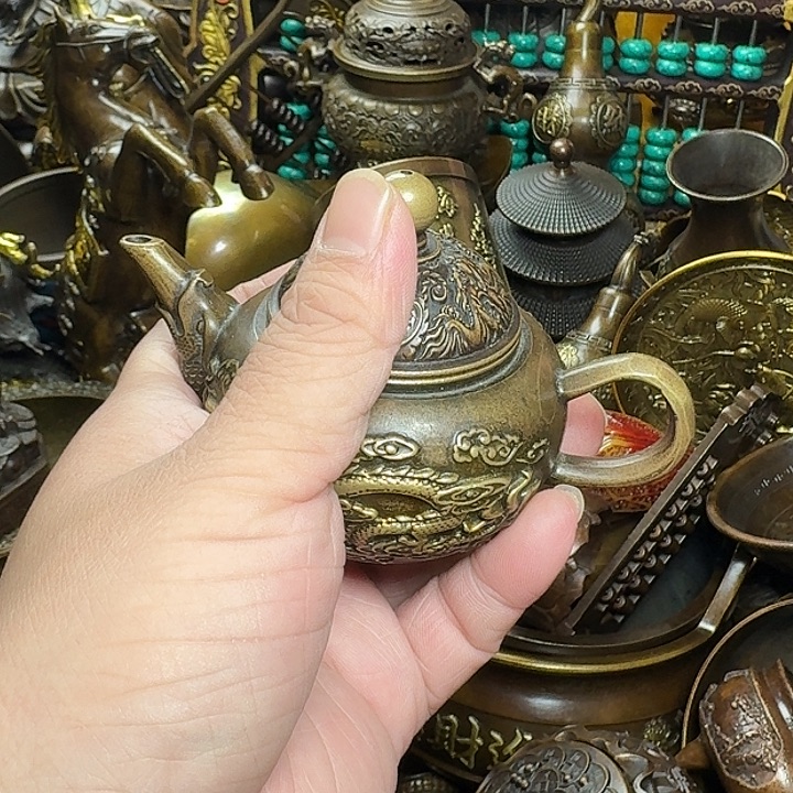 铜器摆件收收藏藏