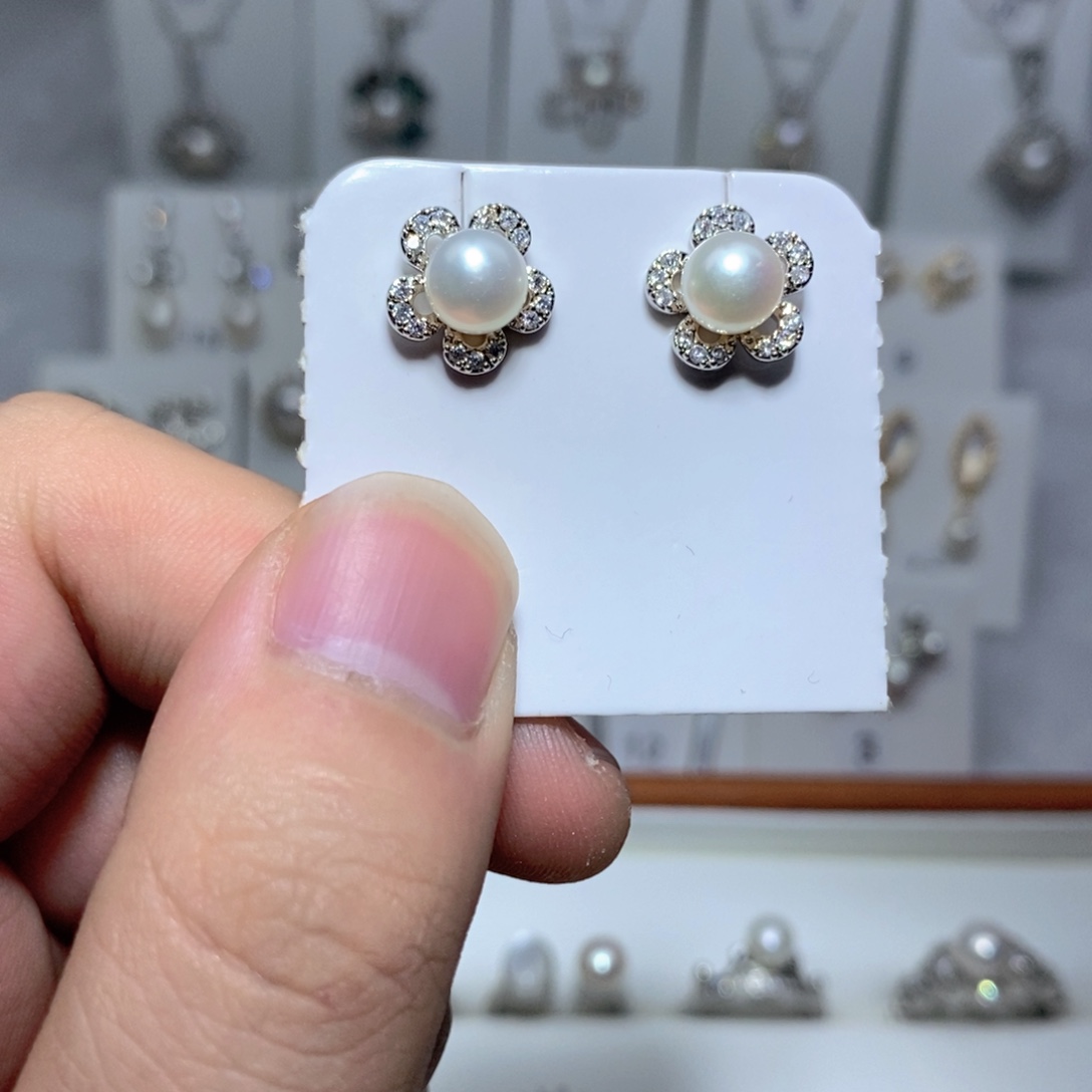 银S925镶嵌淡水珍珠耳饰