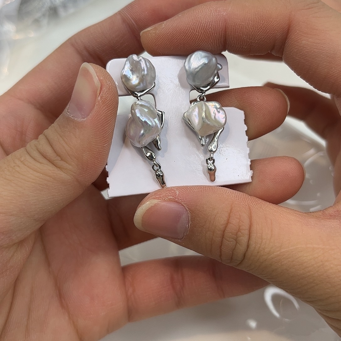 淡水珍珠合金耳饰