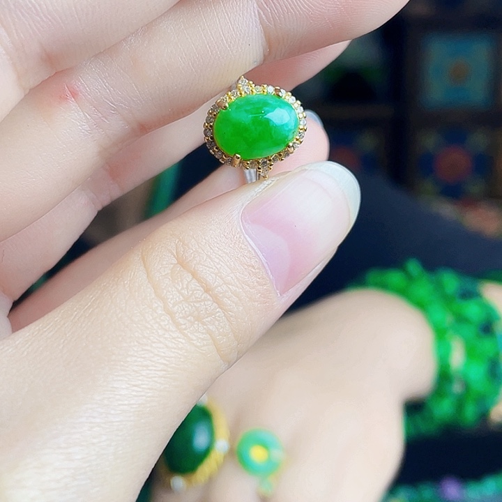 翡翠银S925镶嵌颈饰多样性