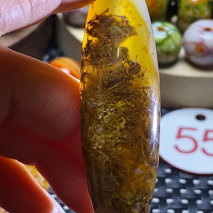 于***峰玛瑙/玉髓未镶嵌颈饰