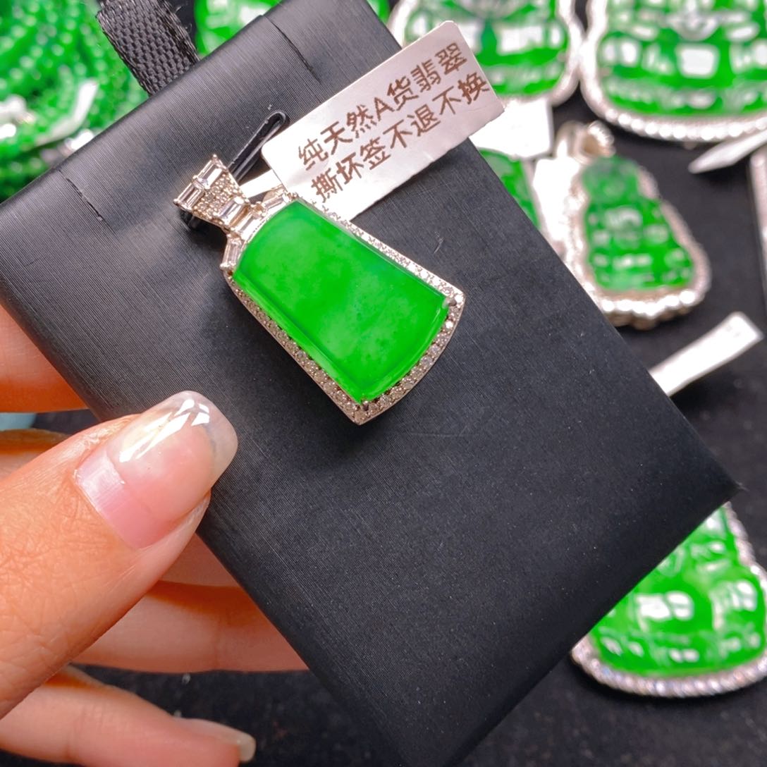 翡翠颈饰银S925镶嵌888888888