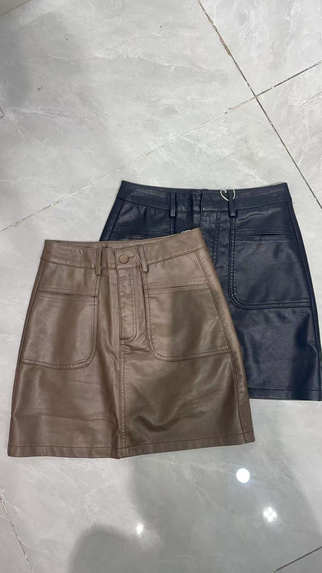 欧美佳女装2025秋季新款皮短裙680