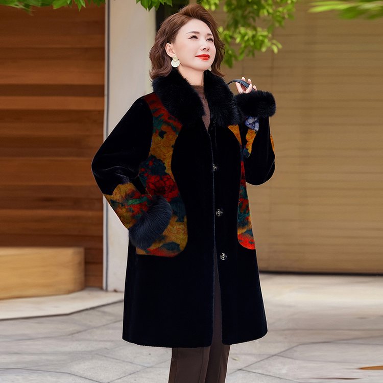 毛领冬装新款仿皮草大衣皮毛一体外套中老年妈妈时尚保暖外穿上衣
