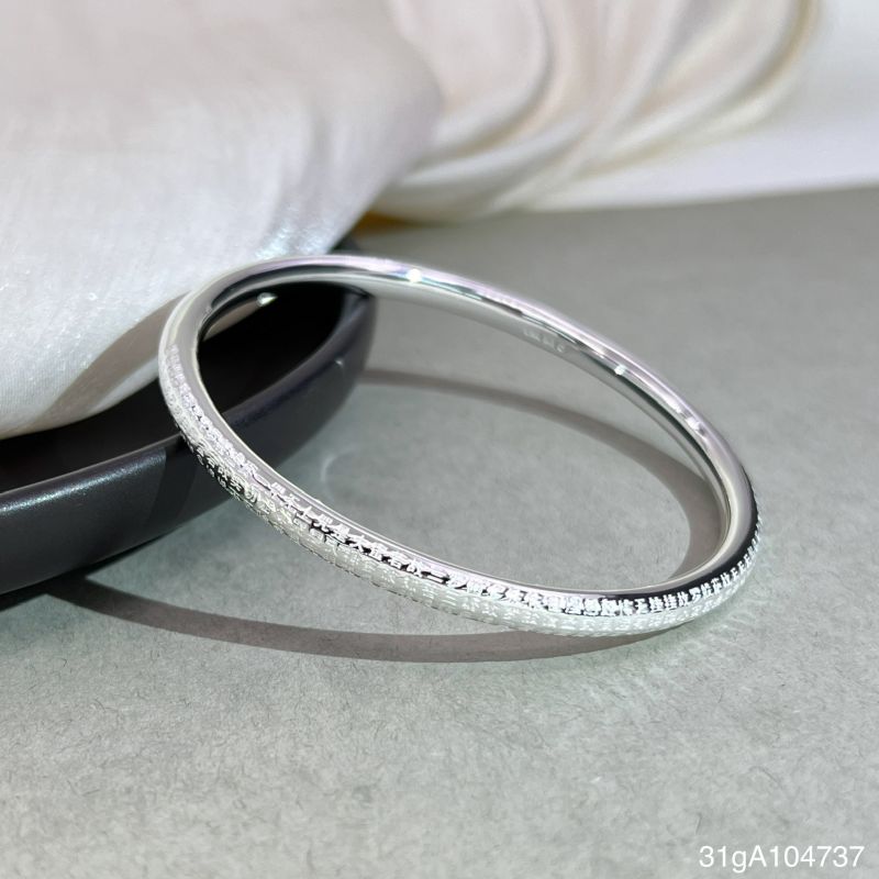 足银手镯 足银9999手镯 圆条心经款