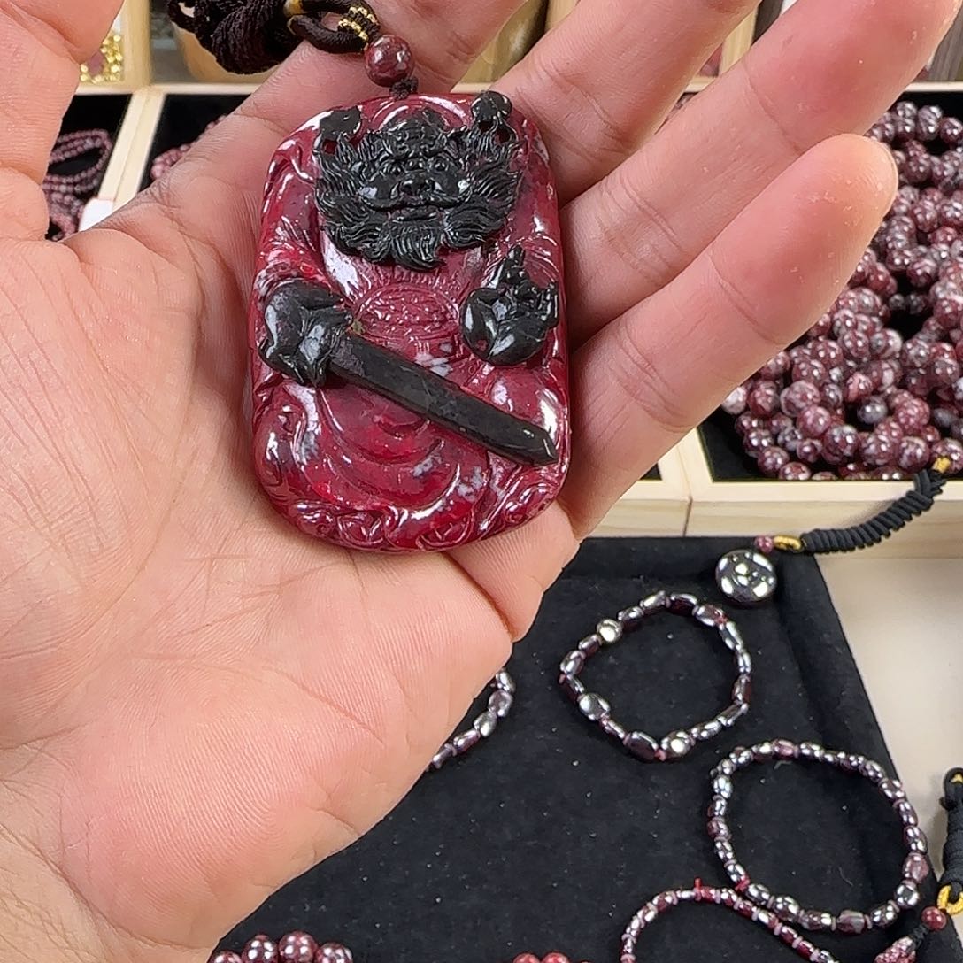 M***s天然辰砂原矿钟馗雕刻