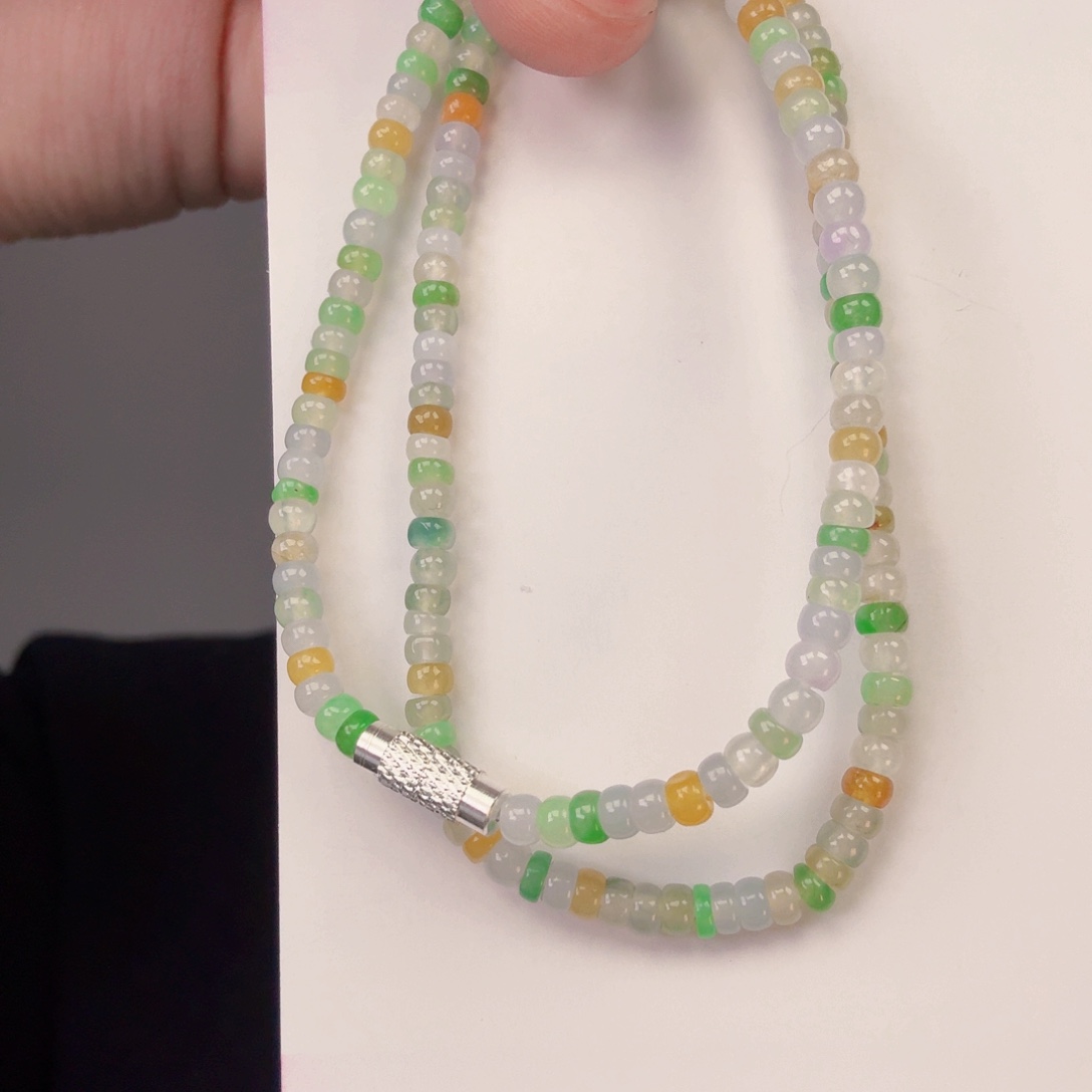 翡翠颈饰未镶嵌一件