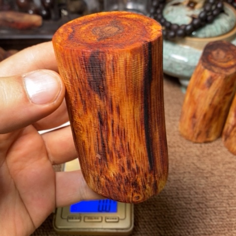 木心*157克A376降真香白绿油大手把件