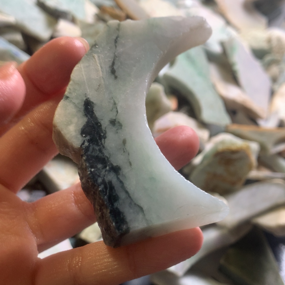 翡翠颈饰未镶嵌缅甸翡翠