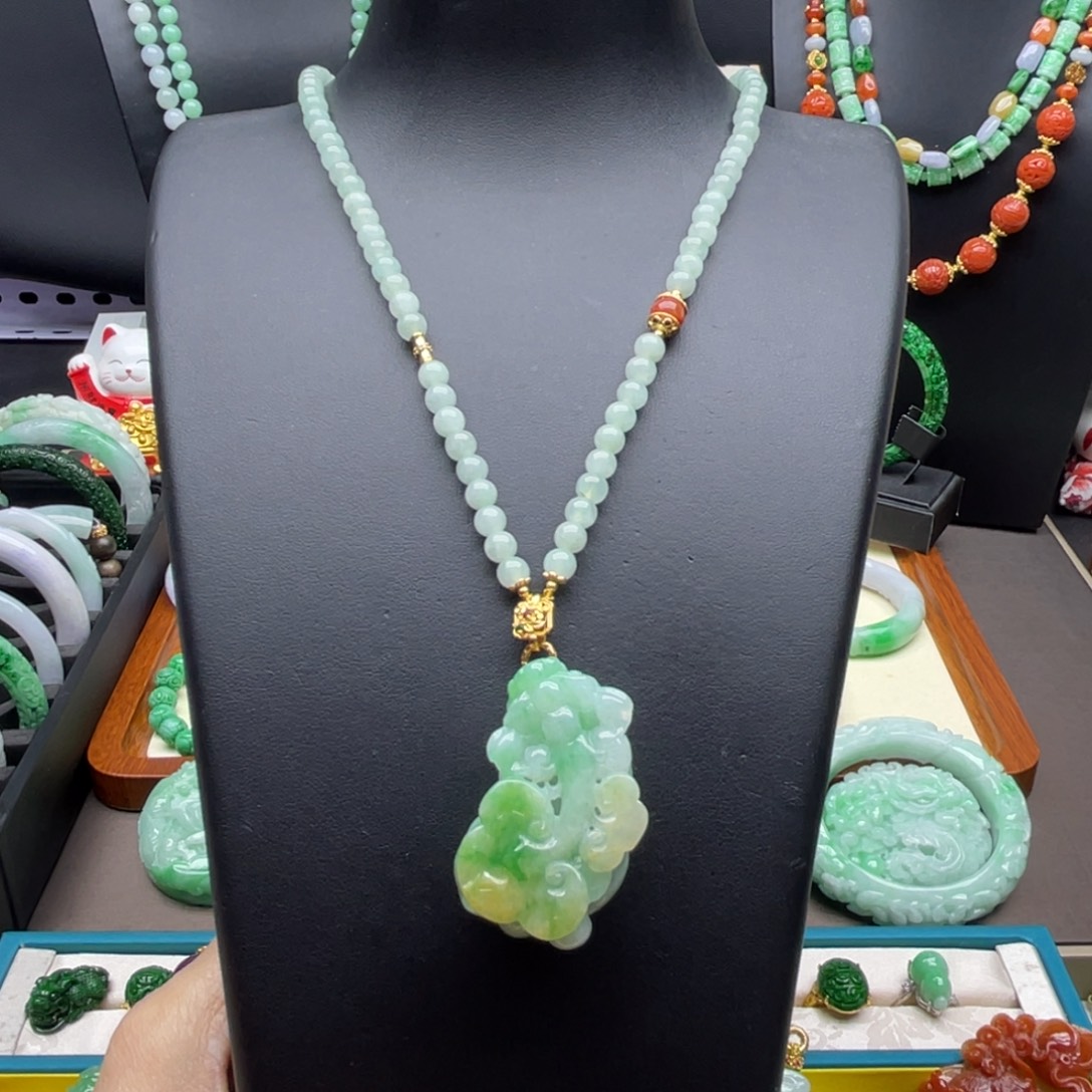 翡翠未镶嵌颈饰翡翠貔貅