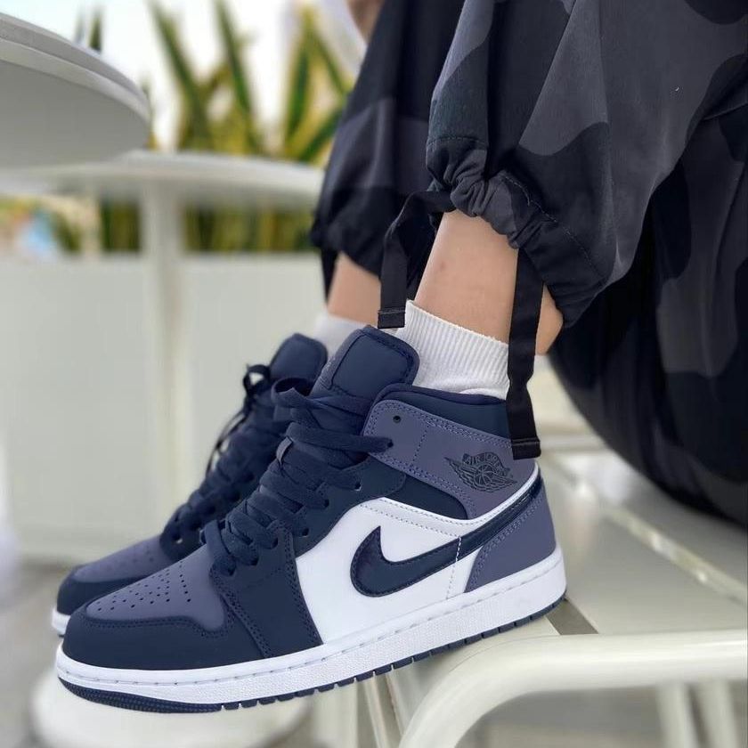 NIKE/耐克AIR JORDAN 1 MID AJ1桑德紫中帮男子篮球鞋 554724-445