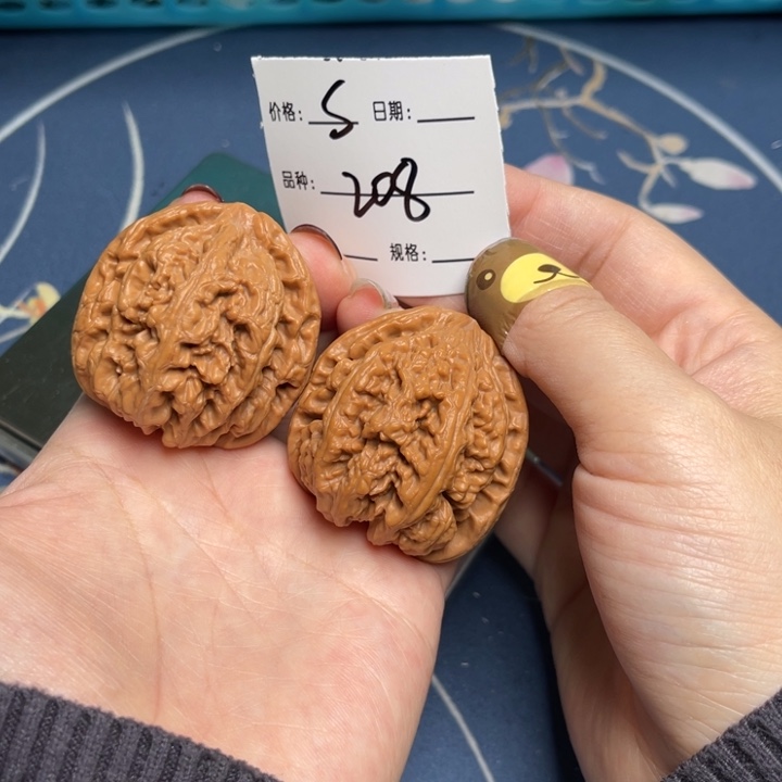 文玩核桃把件粗筋42