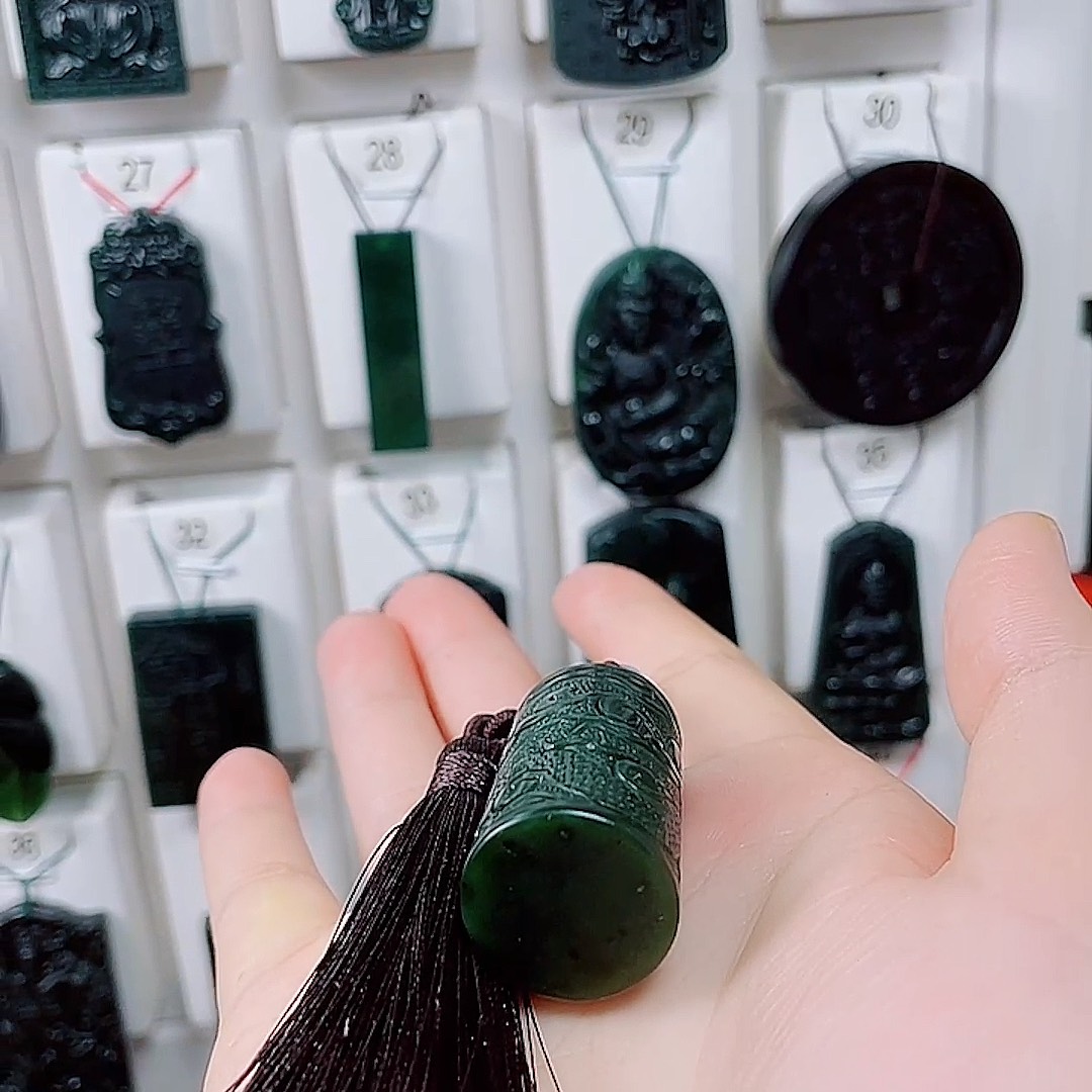 三***立蛇纹石玉未镶嵌手链