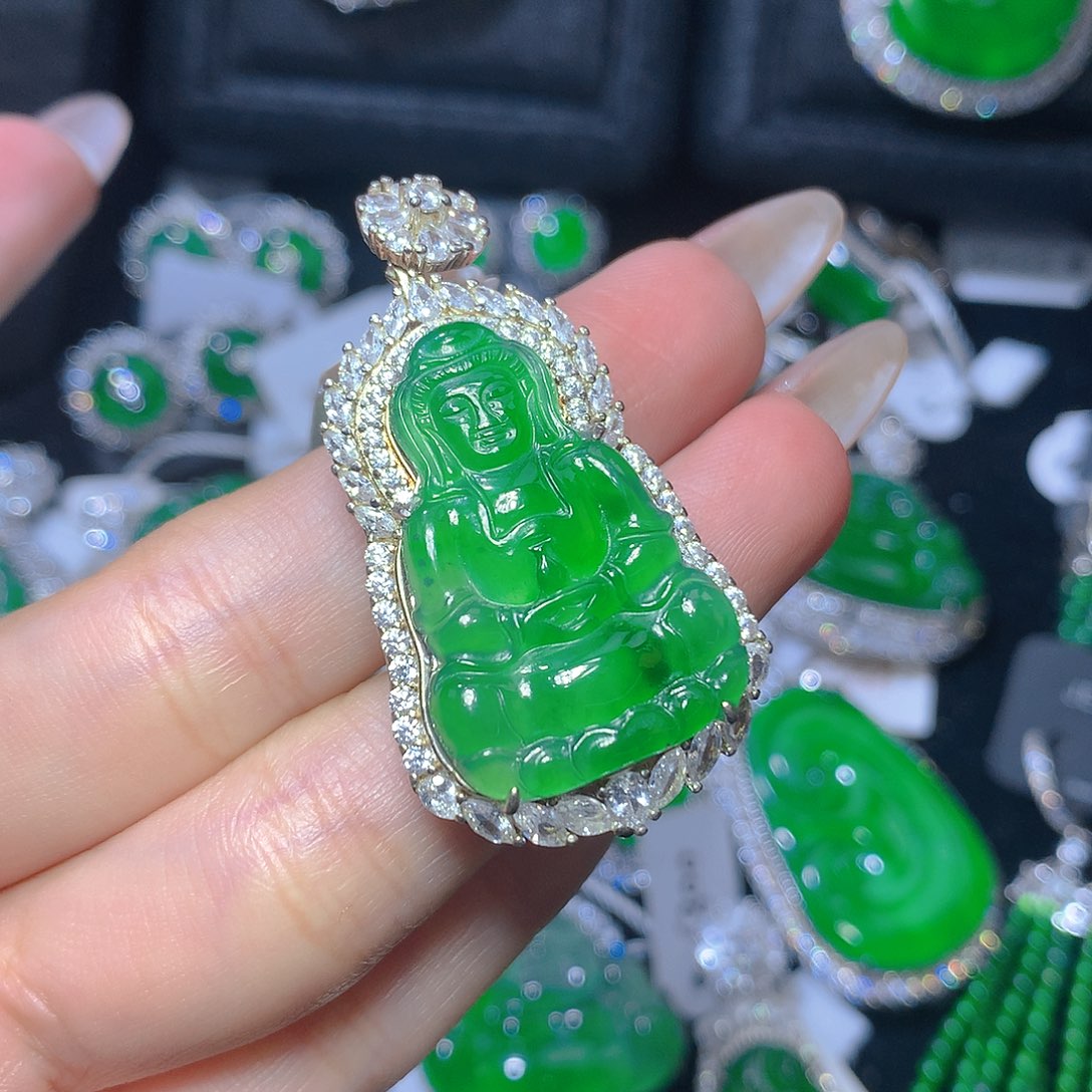 翡翠颈饰银S925镶嵌翡翠