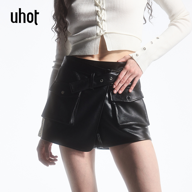 UHOT/诱货黑色包臀短裙裤女机能环保皮工装口袋秋冬保暖UWFW2Q331