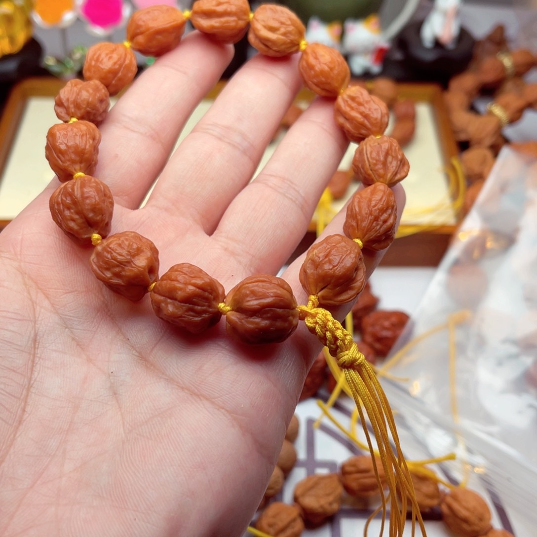 文玩核桃手串蛤蟆头