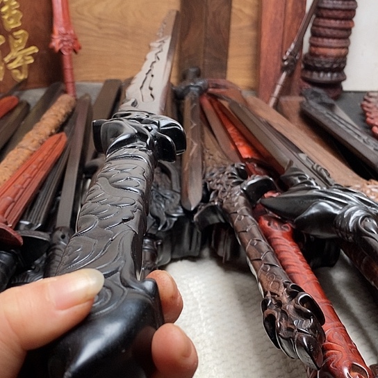 紫光檀木木一米黑金古刀