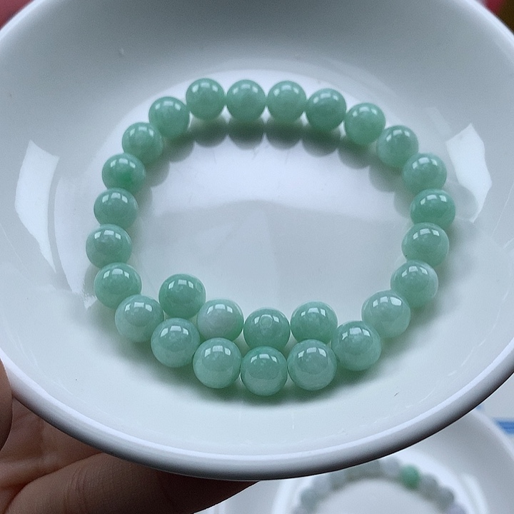 翡翠未镶嵌手链没有