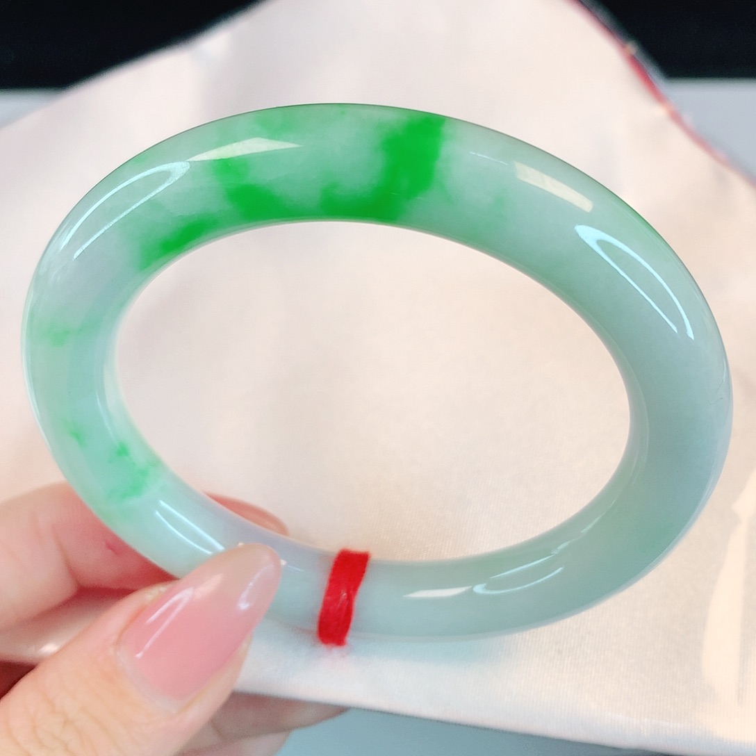 翡翠手镯未镶嵌5127翡翠