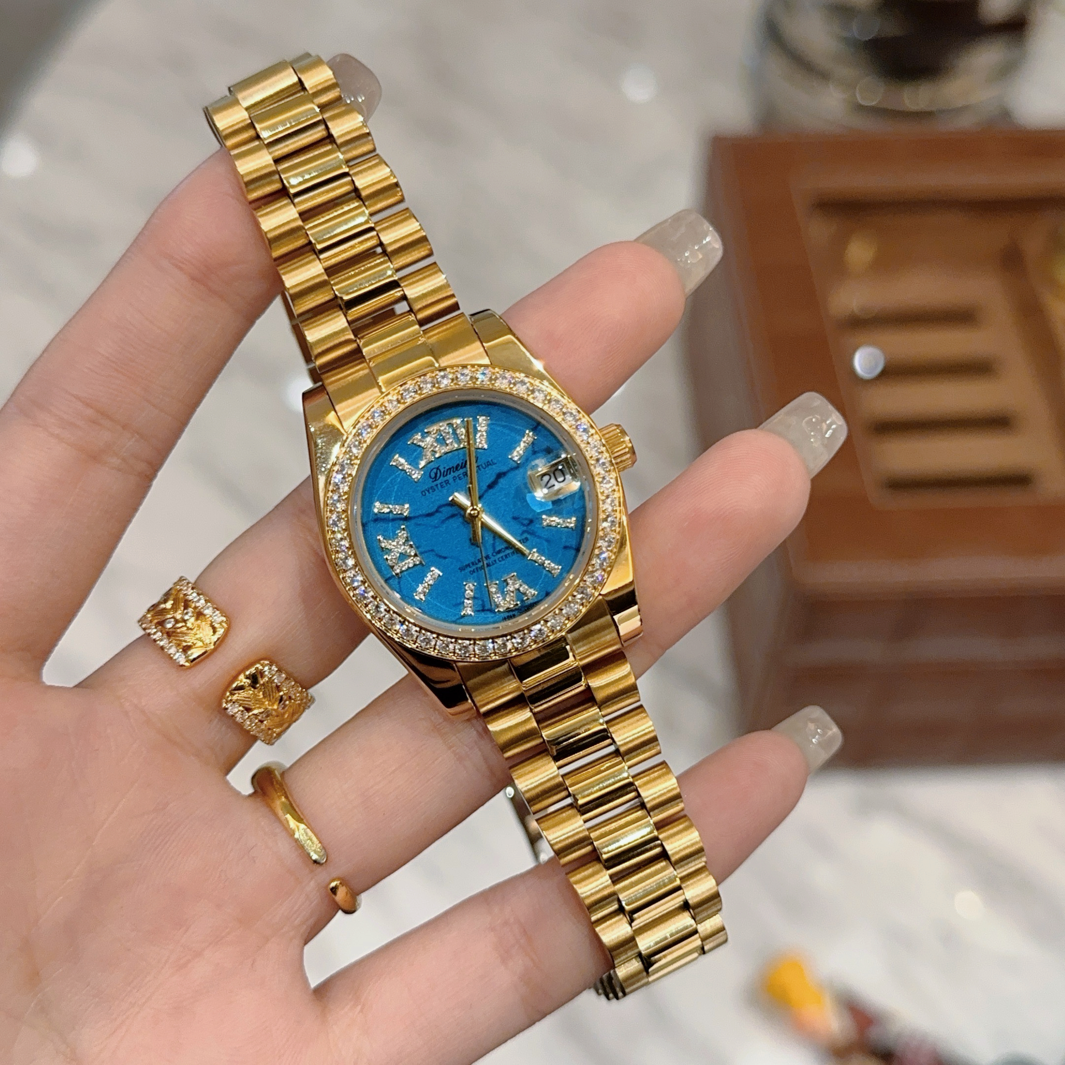 防水女士手表女款腕表百搭女表轻奢时尚气质礼物送女友经典镶钻