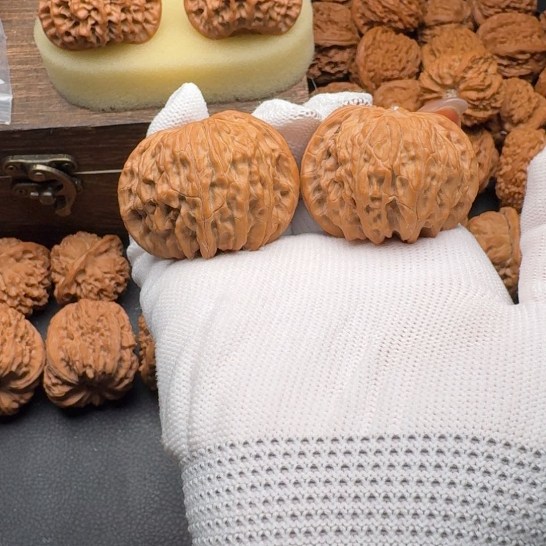 文玩核桃吊坠42+磨盘24