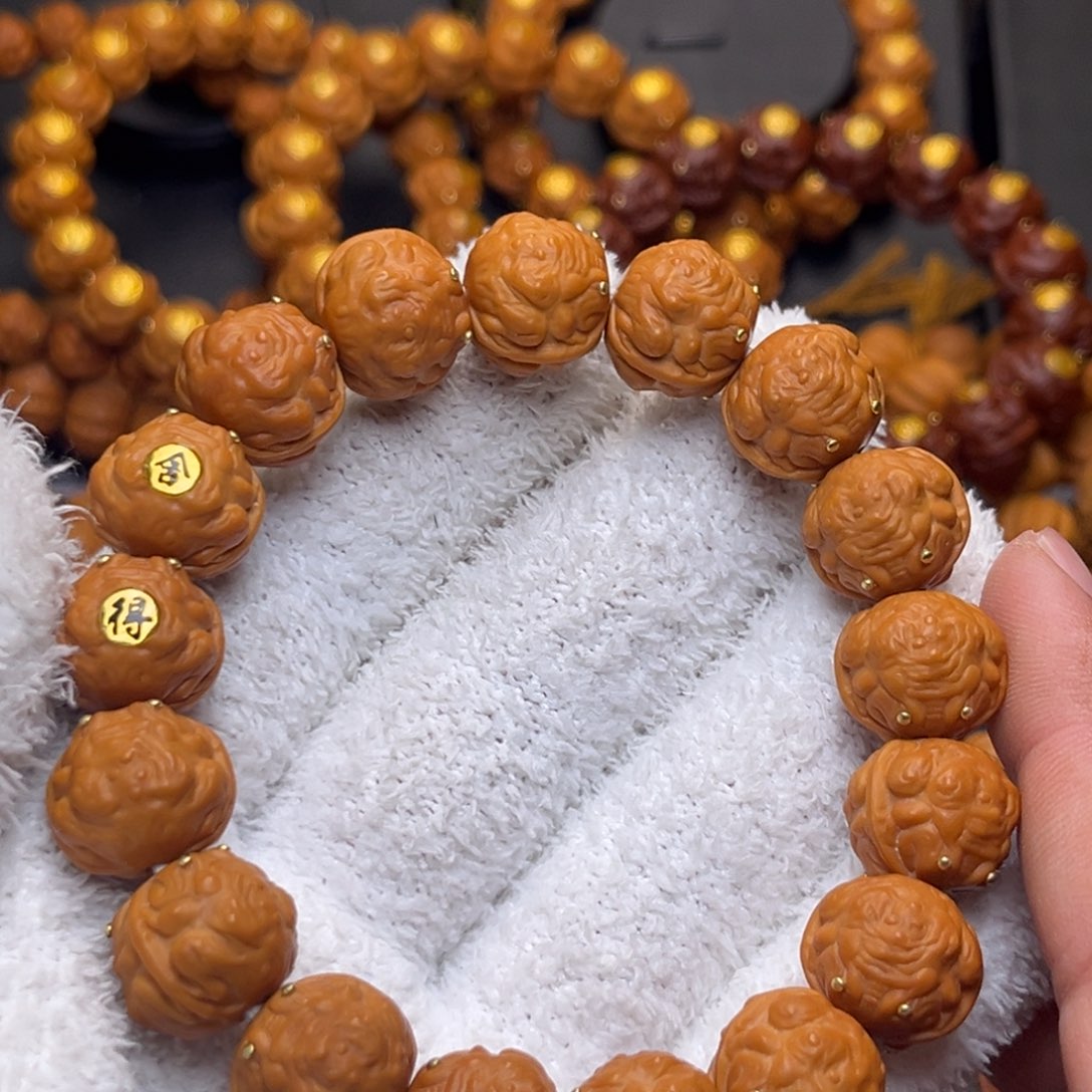 猴头核桃吊坠金蟾