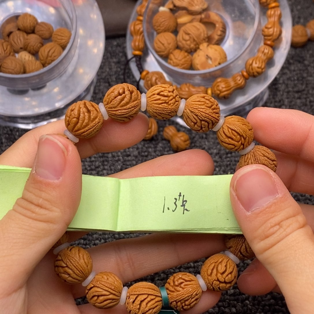 秦岭山脉龙纹桃核 16