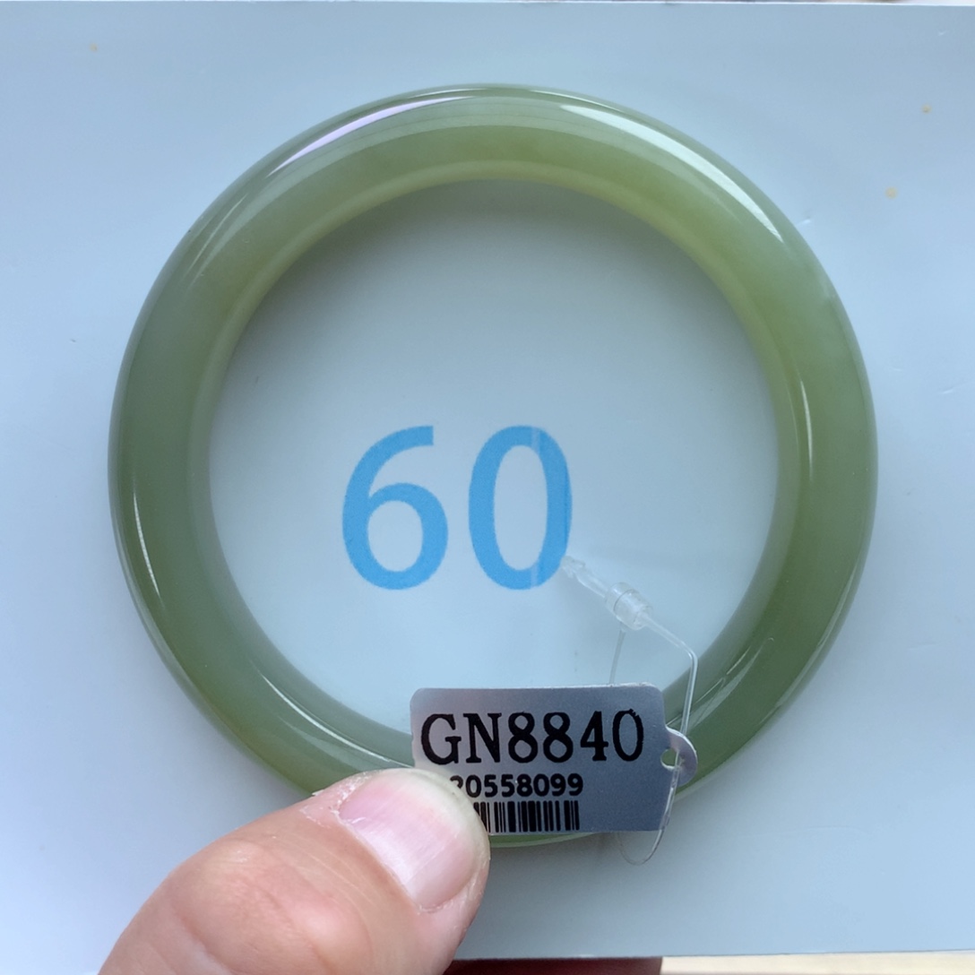 和田玉手镯未镶嵌夜**子