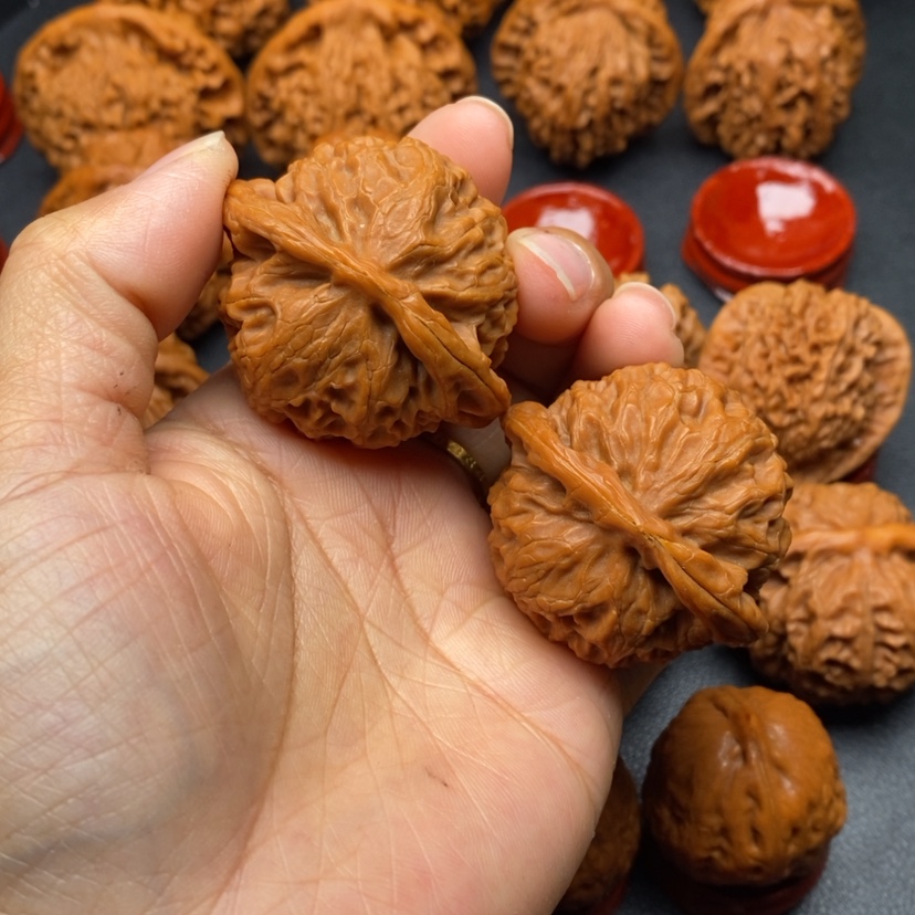 【闪购商品】文玩核桃把件43宫灯