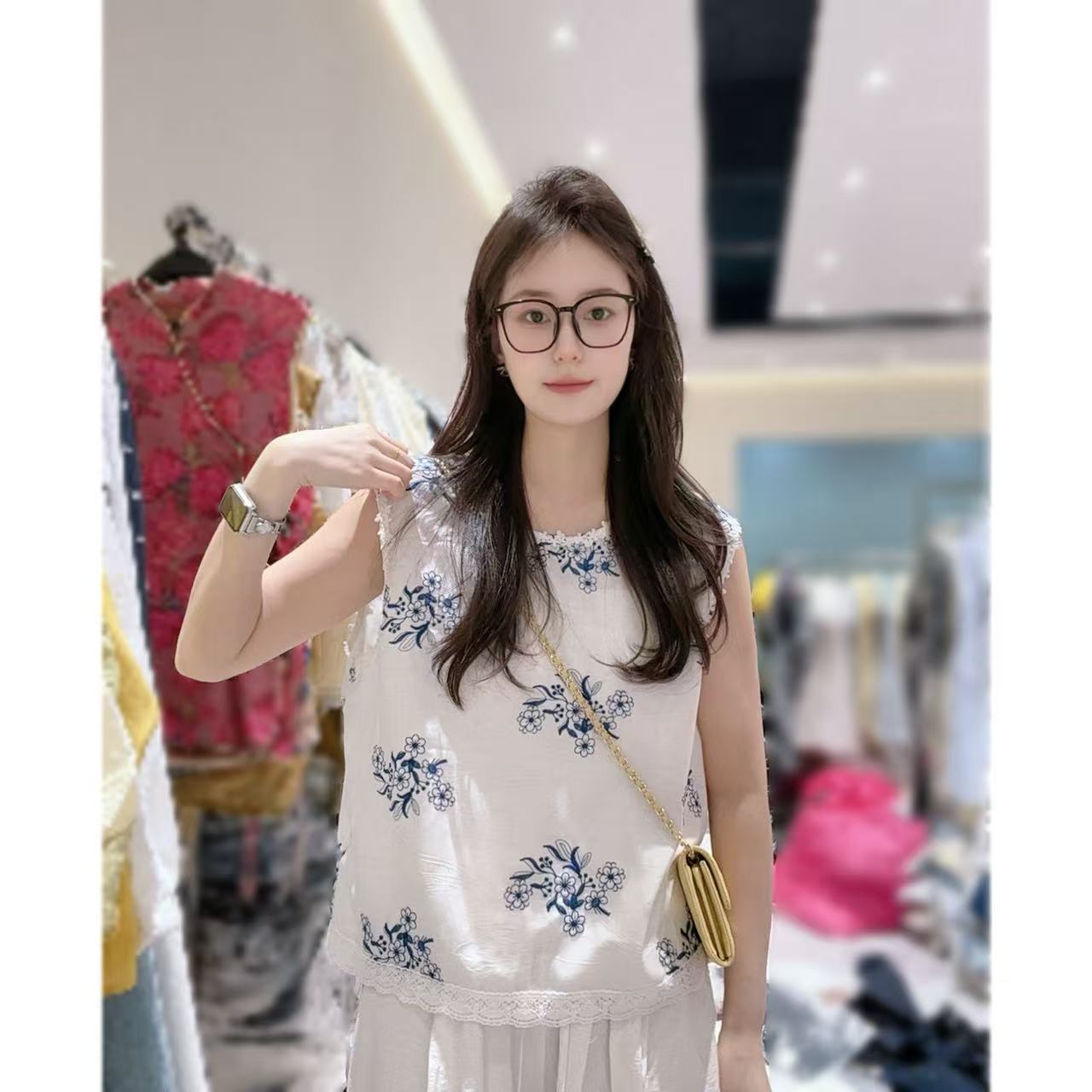【三懿服饰】夏季无袖印花拼接花边显瘦百搭马甲上衣-25109