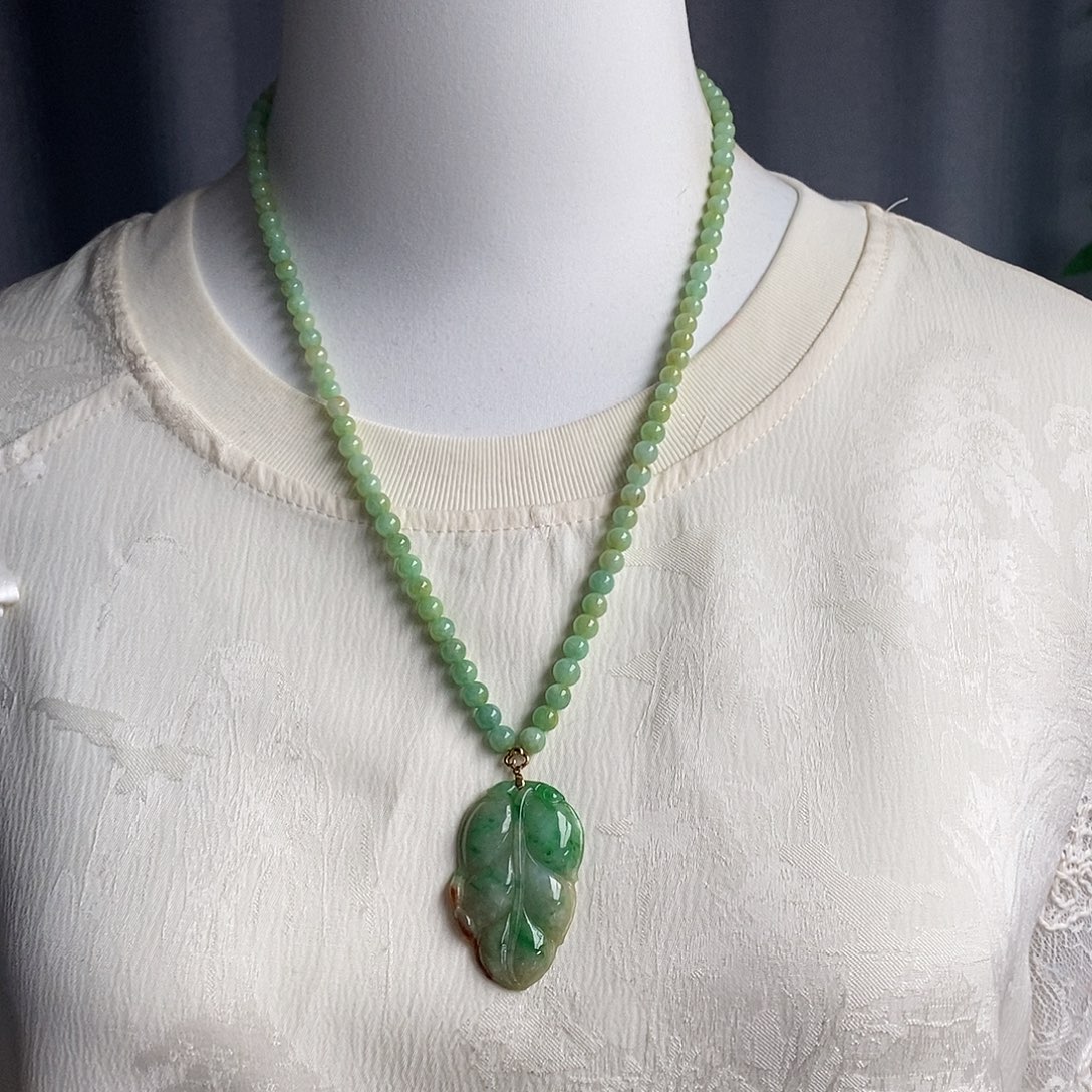 翡翠18K金镶嵌吊坠(赠链)