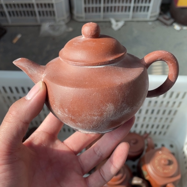 紫砂茶壶老厂紫砂壶一件。