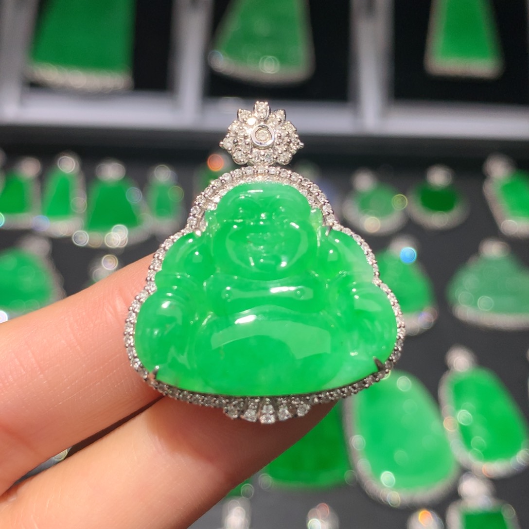 翡翠颈饰18K金镶嵌翡翠