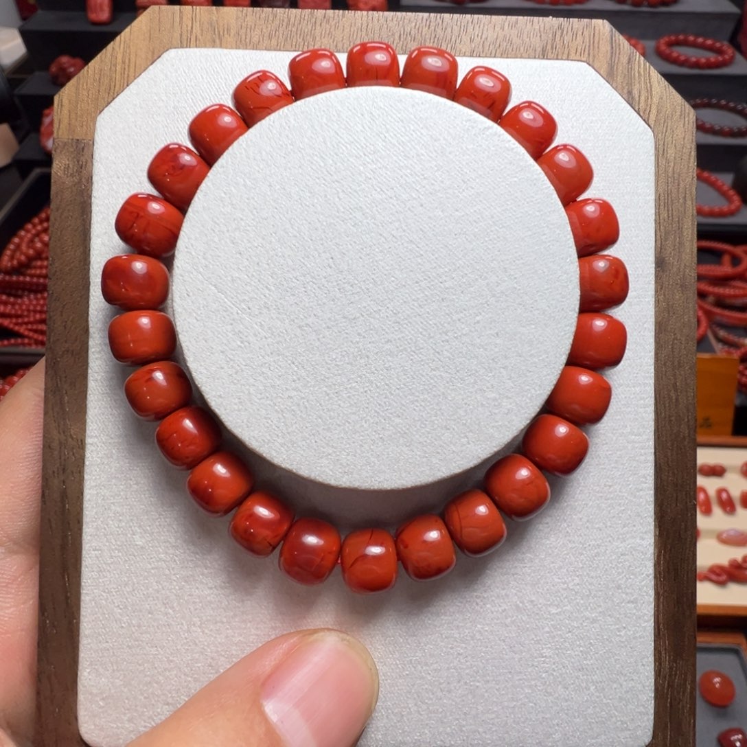 迎***浪南红玛瑙未镶嵌火焰纹老型手串 8.2m 左右无裂