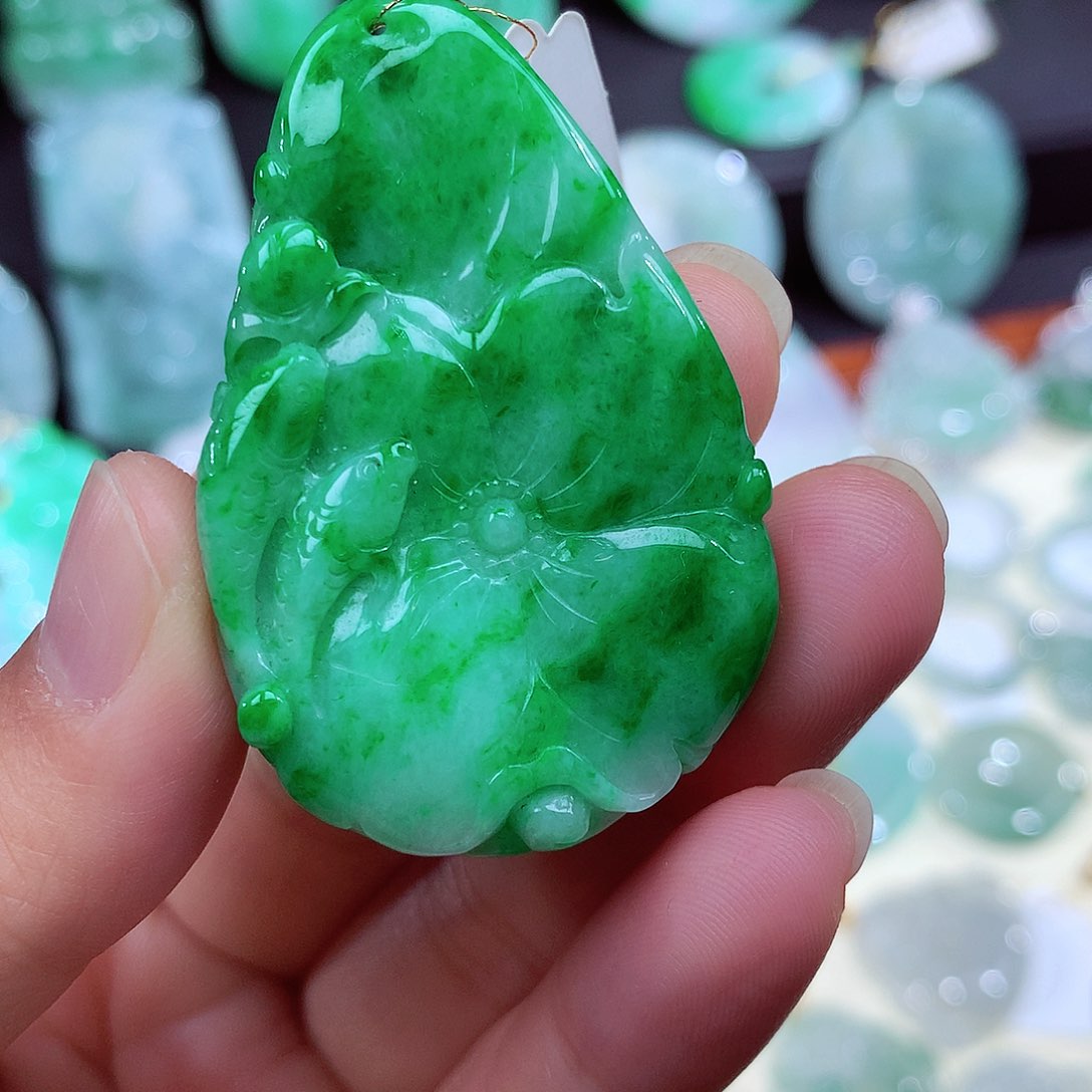 翡翠颈饰未镶嵌翡翠吊坠